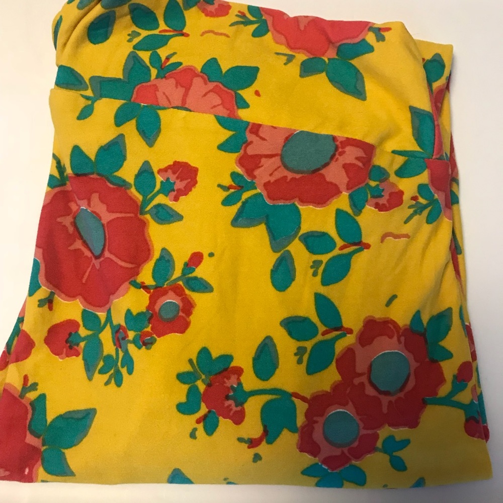 Lularoe Tall And Curvy Leggings